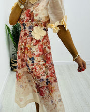 Load image into Gallery viewer, Cream 3d flower dress size s/m
