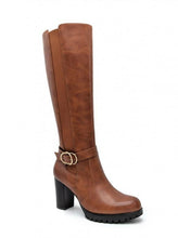Load image into Gallery viewer, Brown heeled long boots 4,7
