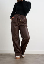 Load image into Gallery viewer, Chocolate brown leather look pull in kyla trousers
