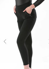 Load image into Gallery viewer, Black zip pocket legging
