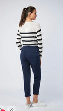 Load image into Gallery viewer, Navy boyfriend toxik jeans
