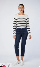 Load image into Gallery viewer, Navy boyfriend toxik jeans

