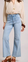 Load image into Gallery viewer, Light denim toxik two pocket jeans
