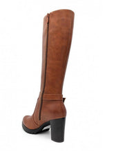 Load image into Gallery viewer, Brown heeled long boots 4,7
