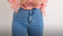 Load image into Gallery viewer, Denim three side folyrose denim flare jean
