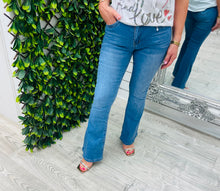 Load image into Gallery viewer, Mid blue vivi girl flare jean
