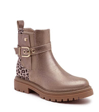 Load image into Gallery viewer, Taupe leopard back lg boots size 4
