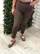 Load image into Gallery viewer, Light brown toxik boyfriend jeans
