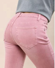 Load image into Gallery viewer, Pink toxik boyfriend jeans
