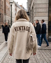 Load image into Gallery viewer, Black or beige vintage back paris jacket
