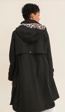 Load image into Gallery viewer, Black with internal leopard raincoat

