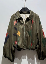 Load image into Gallery viewer, Khaki green flower zipped paris jacket
