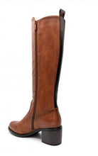 Load image into Gallery viewer, Long brown stretch boots 5&amp;8
