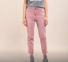 Load image into Gallery viewer, Pink toxik boyfriend jeans

