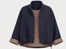 Load image into Gallery viewer, Navy short kyla stripped inside jacket
