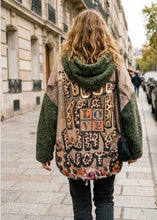 Load image into Gallery viewer, Green or beige zipped love paris hoodie
