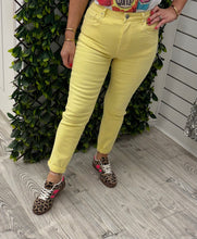 Load image into Gallery viewer, Lemon toxik boyfriend jeans
