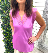 Load image into Gallery viewer, Purple or light pink lace trim vest
