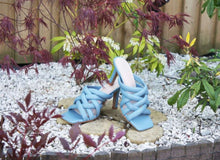 Load image into Gallery viewer, Blue mule heel 4,7,8
