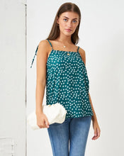 Load image into Gallery viewer, Green floral cami top size 16
